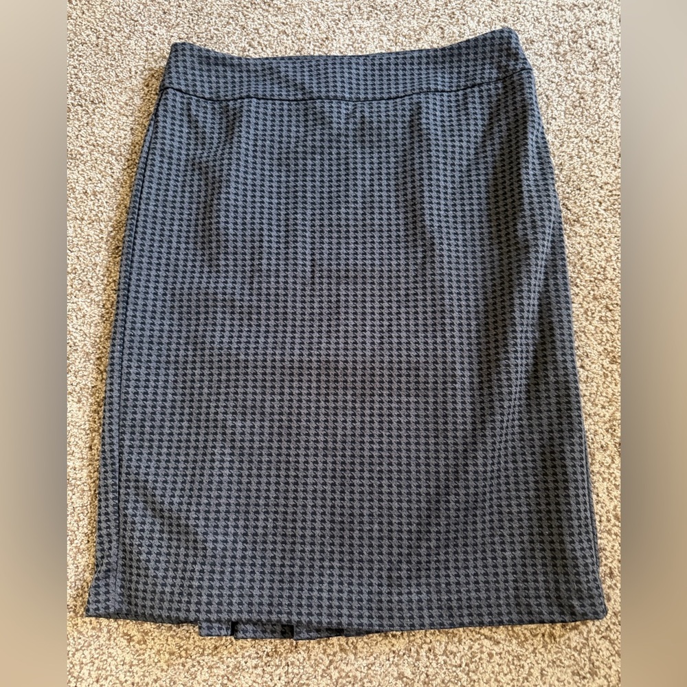 Garfield & Marks Houndstooth Pencil Skirt